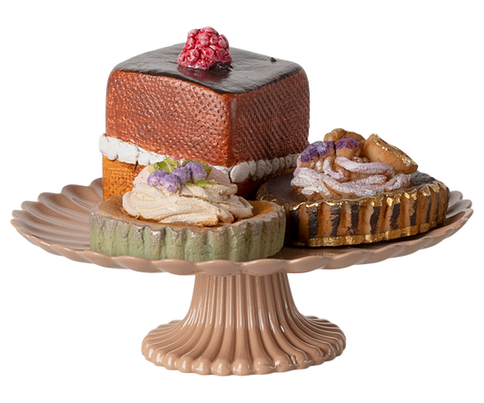 *PRE-ORDER* - Maileg Cakes & Cakestand, Mini - *ESTIMATED ARRIVAL MID OCTOBER 2024*