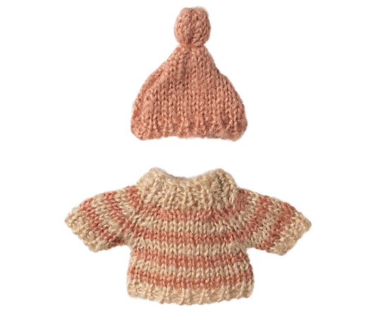 *PRE-ORDER* - Maileg Knitted Sweater & Hat, Big Sister Mouse - *ESTIMATED ARRIVAL MID NOVEMBER 2024*