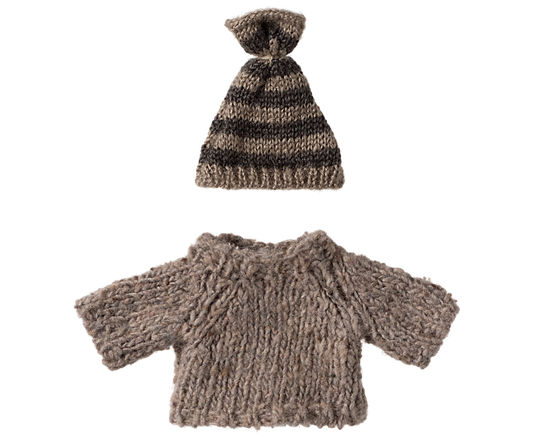 *PRE-ORDER* - Maileg Knitted Sweater & Hat, Big Brother Mouse - *ESTIMATED ARRIVAL MID NOVEMBER 2024