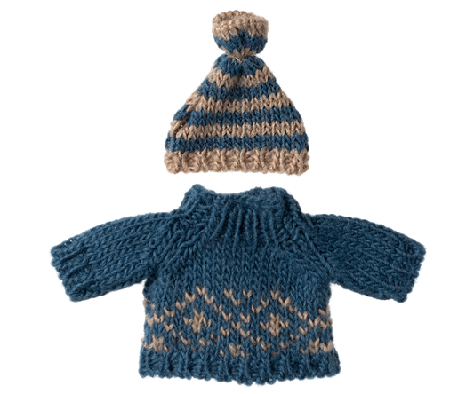 *PRE-ORDER* - Maileg Knitted Sweater & Hat, Dad Mouse - *ESTIMATED ARRIVAL MID NOVEMBER 2024*