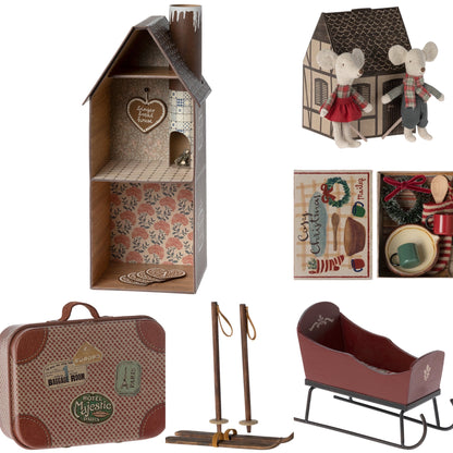 Maileg Gingerbread House (Mouse) & Winter Twin Mice, Little Sister & Brother Cosy Sleigh (Red) Ski Bundle - Worth £140.25